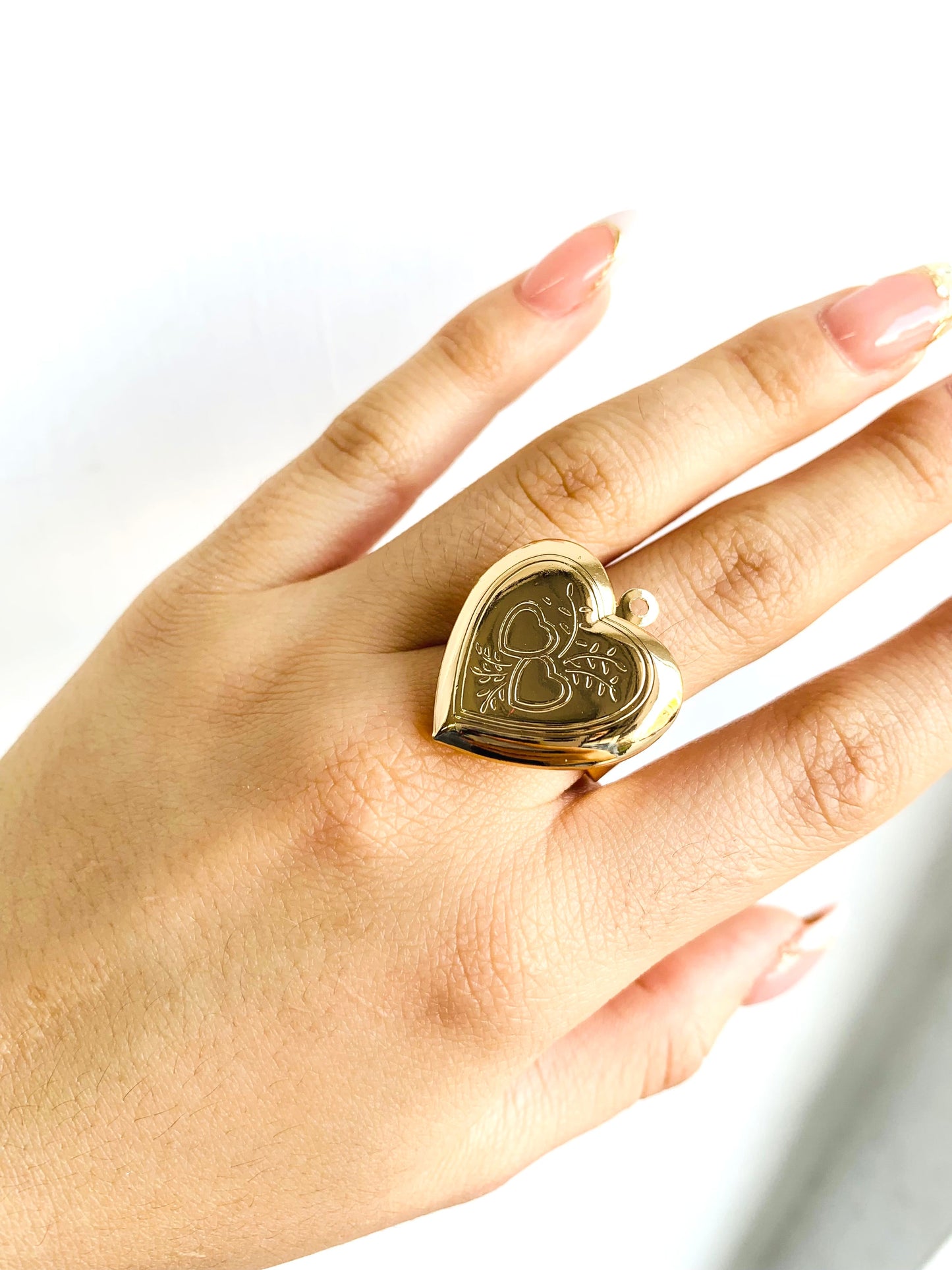 Anillo Corazón Relicario