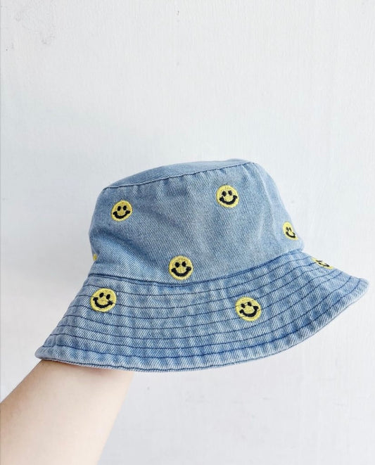 Bucket Hat Smiley